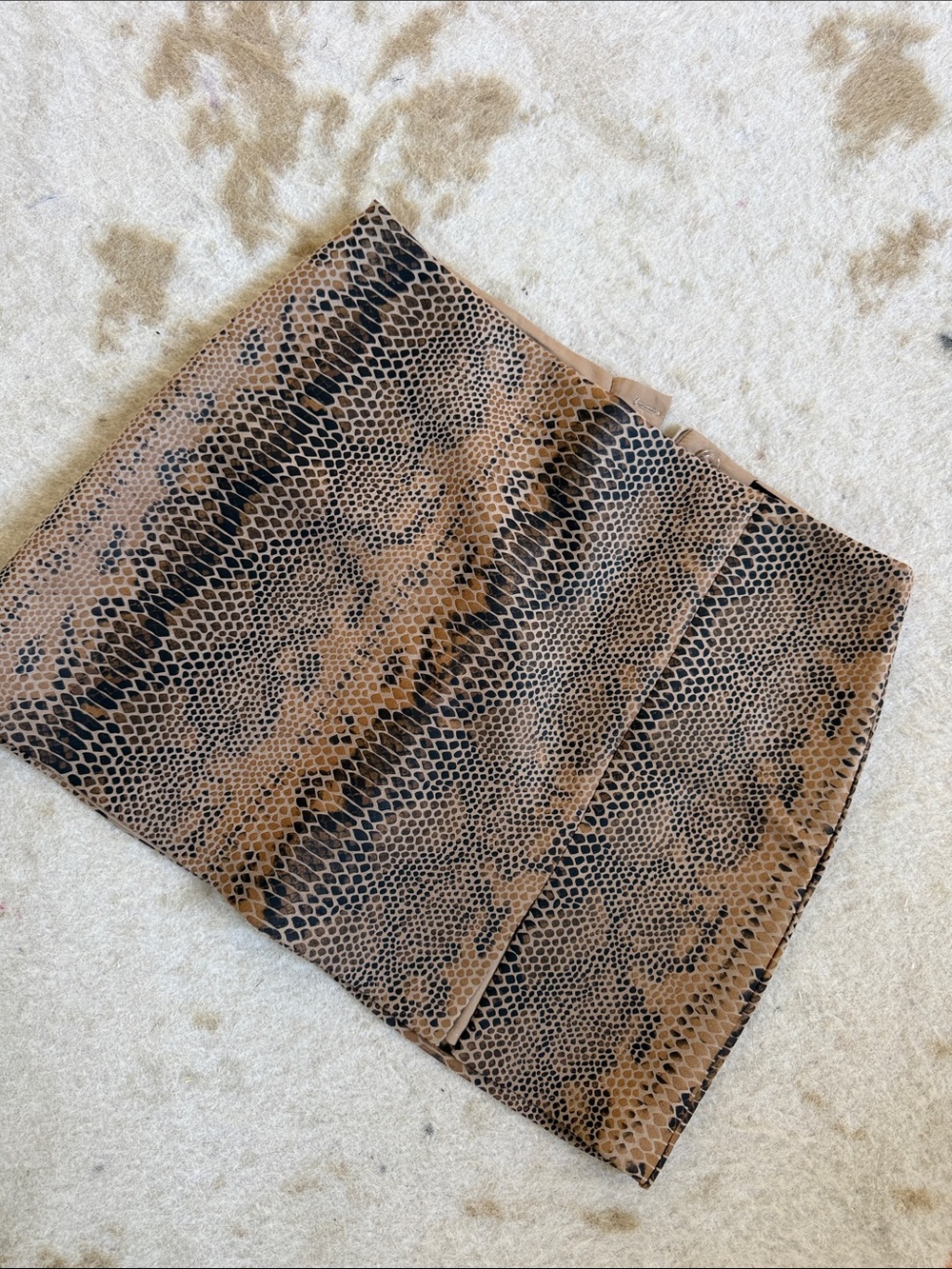 House of Harlow 1960 Snake-Print Mini Skirt - Tan & Black